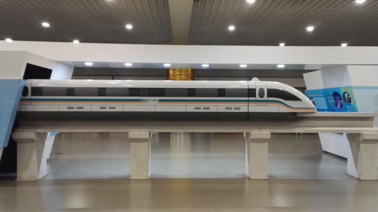 Maglev train